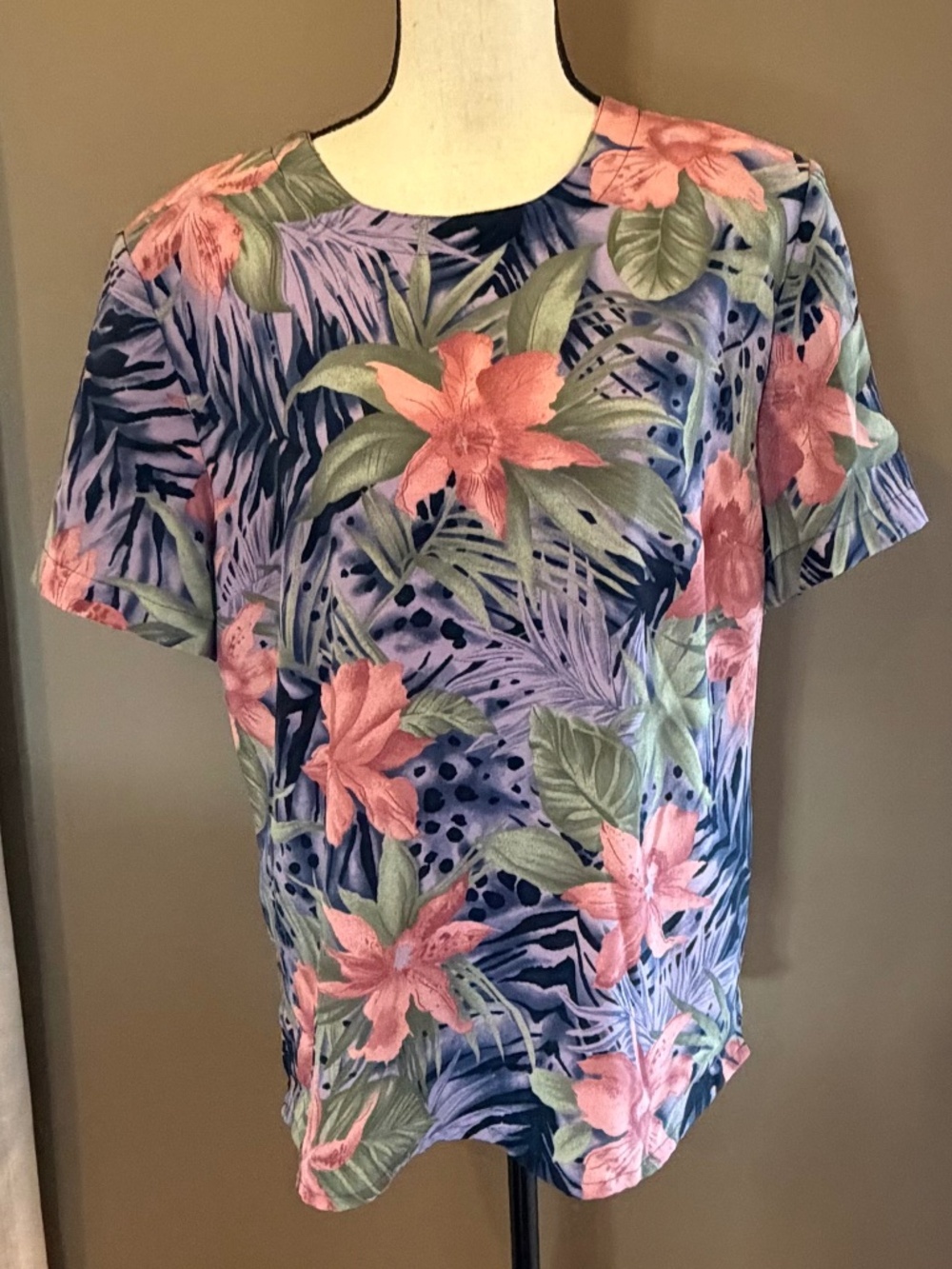 K.C. Studio Vintage Pink & Blue Floral Short Sleeve Tropical Blouse, Size Large